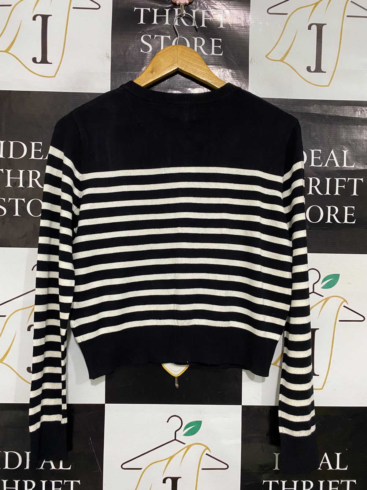 H&M |S| BUST 19| A51| BLACK-AND-WHITE STRIPED BUTTON-UP TECHNICAL UTILITY CARDIGAN