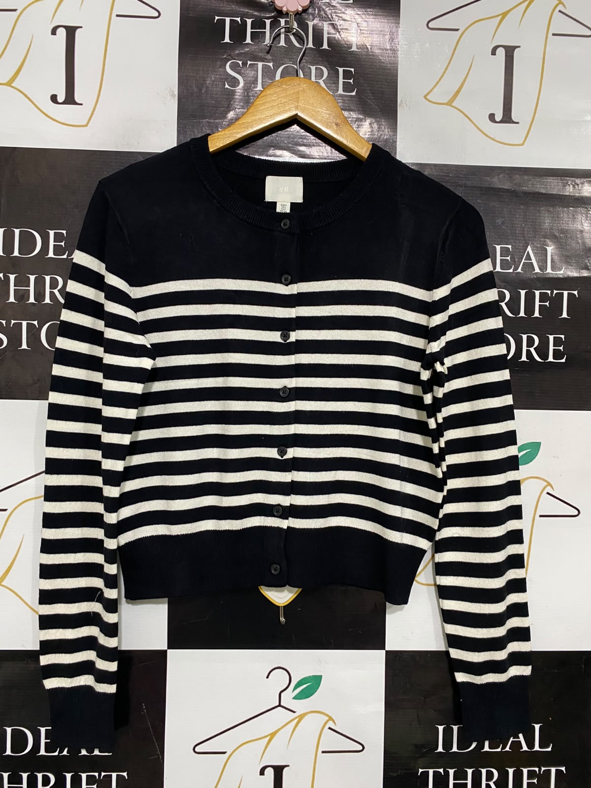 H&M |S| BUST 19| A51| BLACK-AND-WHITE STRIPED BUTTON-UP TECHNICAL UTILITY CARDIGAN