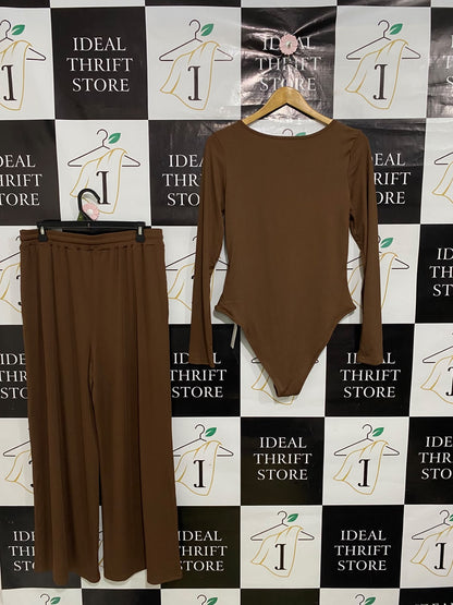YOZY |XL| A51| BROWN RIBBED SCOOP-NECK BODYSUIT AND WIDE-LEG PANTS TECHNICAL UTILITY SET