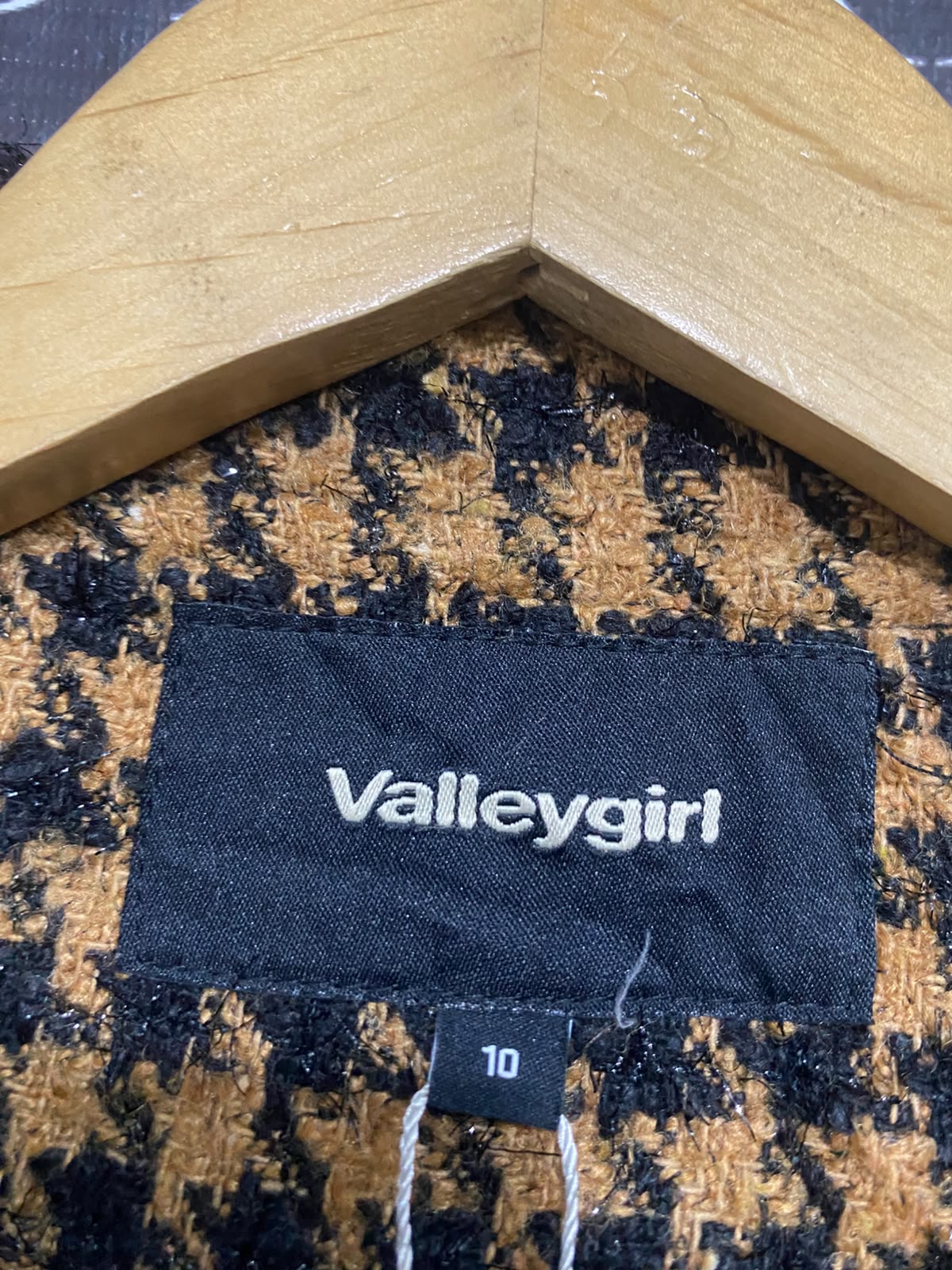 VALLEY GIRL |M| BUST 19| A51| BROWN AND BLACK HOUNDSTOOTH CROPPED TECHNICAL UTILITY BLAZER