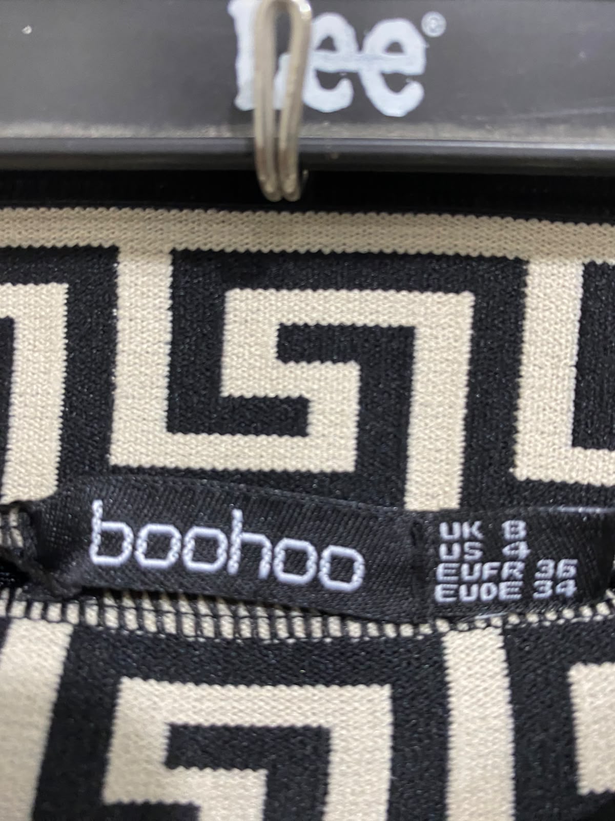 BOOHOO |S| WAIST 22| A53| BLACK BOOHOO GREEK-KEY WAISTBAND RUCHED TECHNICAL UTILITY MINI SKIRT