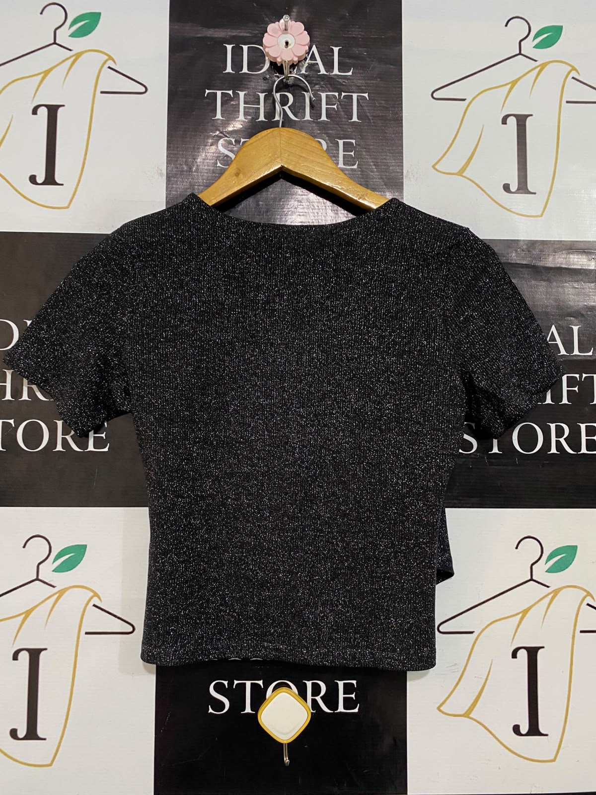 VNOOK |M| BUST 16| A53| BLACK METALLIC WRAP-FRONT V-NOOK TECHNICAL UTILITY TOP