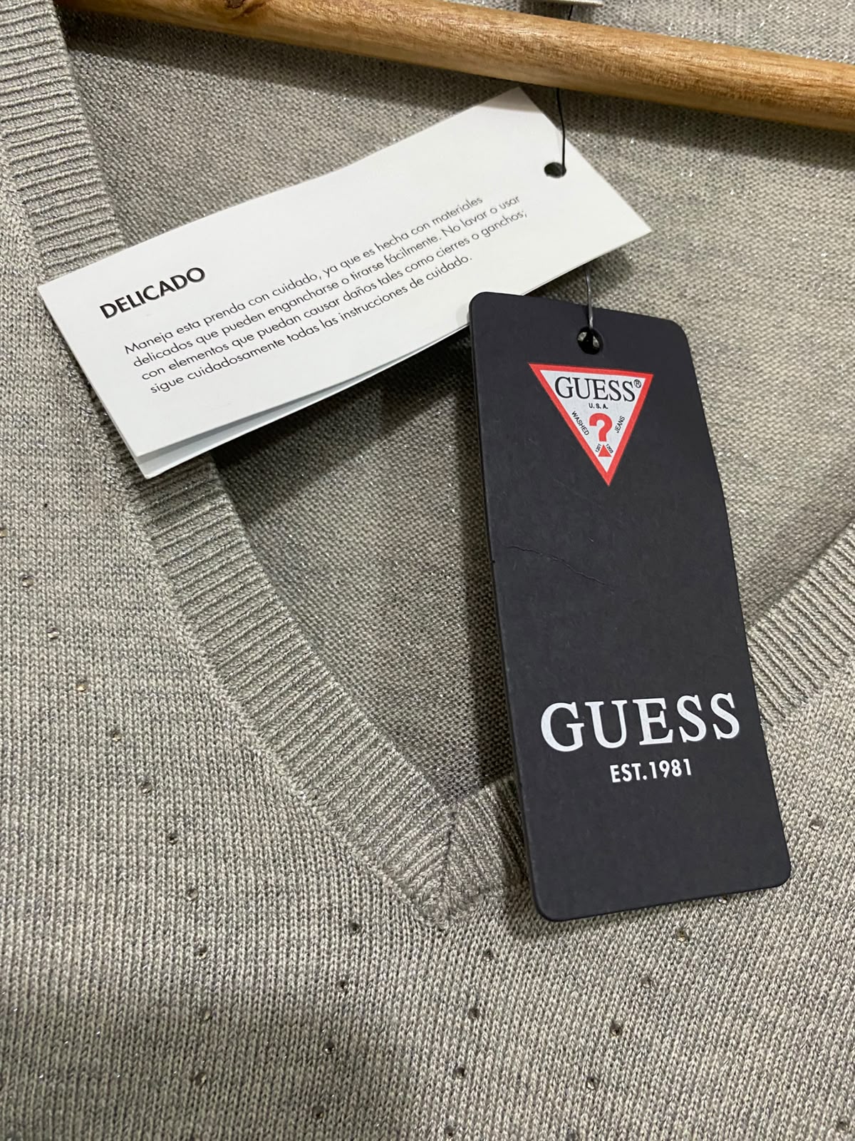 GUESS |XS| BUST 14| A52| BEIGE GUESS V-NECK SLEEVELESS RHINESTONE-EMBELLEISHED TECHNICAL UTILITY KNIT VEST