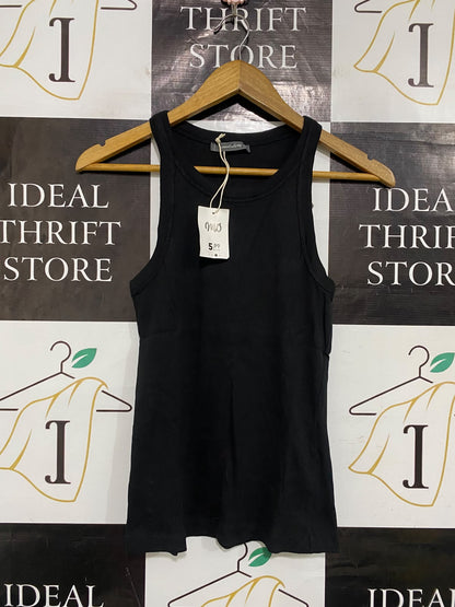 ESSENTIALS MO |L| BUST 14| A52| BLACK RIBBED CREW-NECK SLEEVELESS TECHNICAL UTILITY TANK TOP