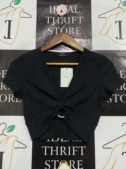 BERSHKA |S| BUST 14| A52| BLACK BERSHKA V-NECK O-RING FRONT TECHNICAL UTILITY CROP TOP