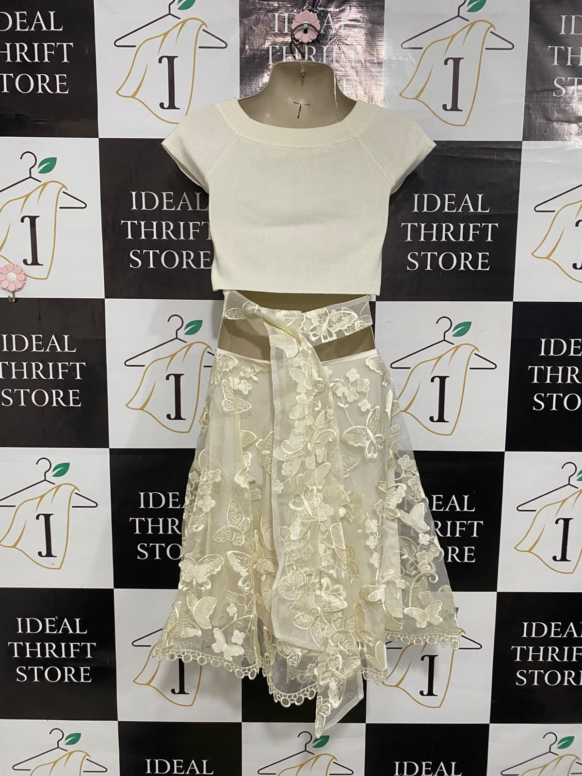 METISU |L| A52| CREAM BUTTERFLY-EMBROIDERED MESH TWO-PIECE TECHNICAL UTILITY DRESS SET