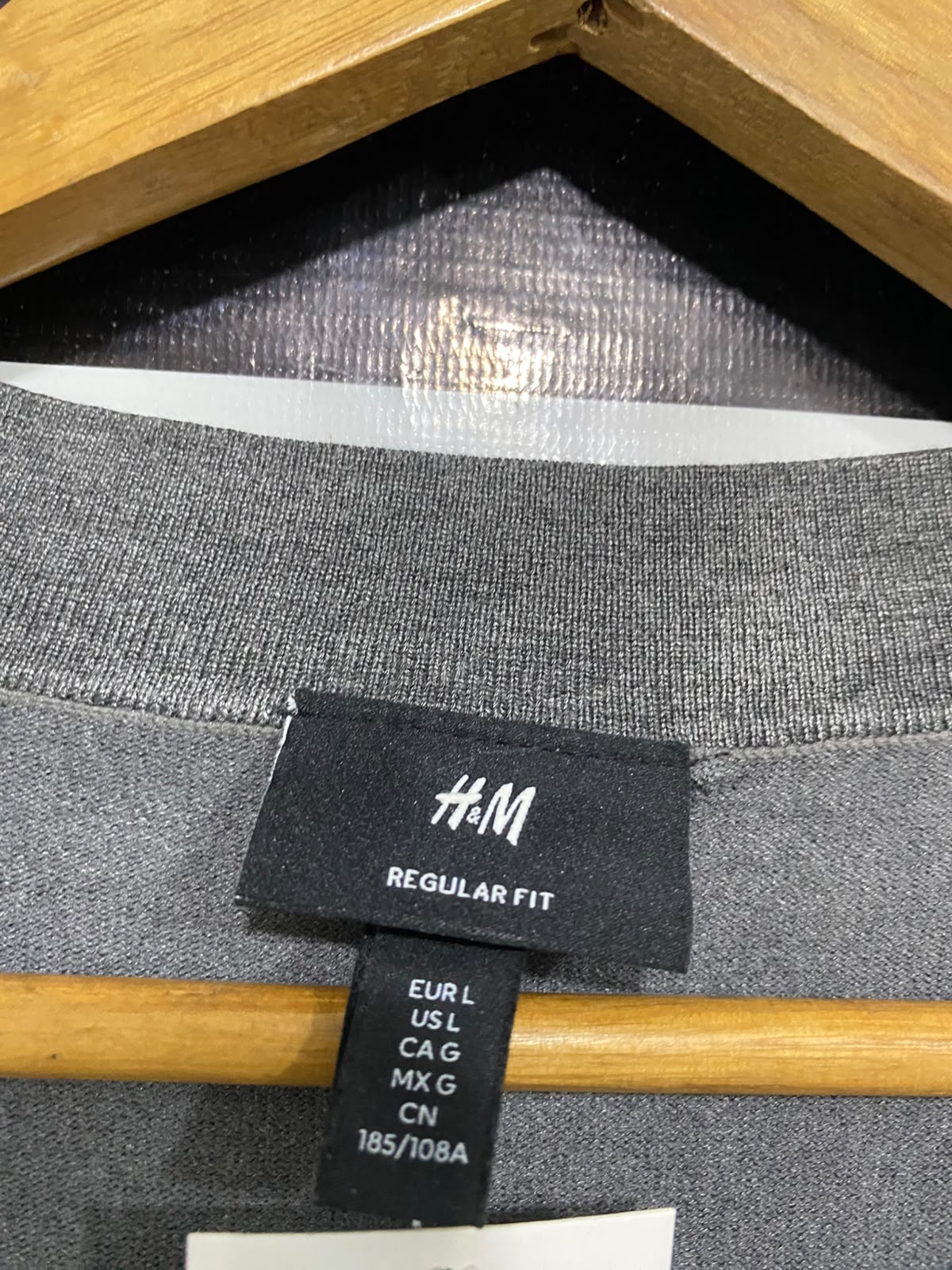 H&M |L| BUST 25| A52| V-NECK BUTTON-UP TECHNICAL UTILITY CARDIGAN