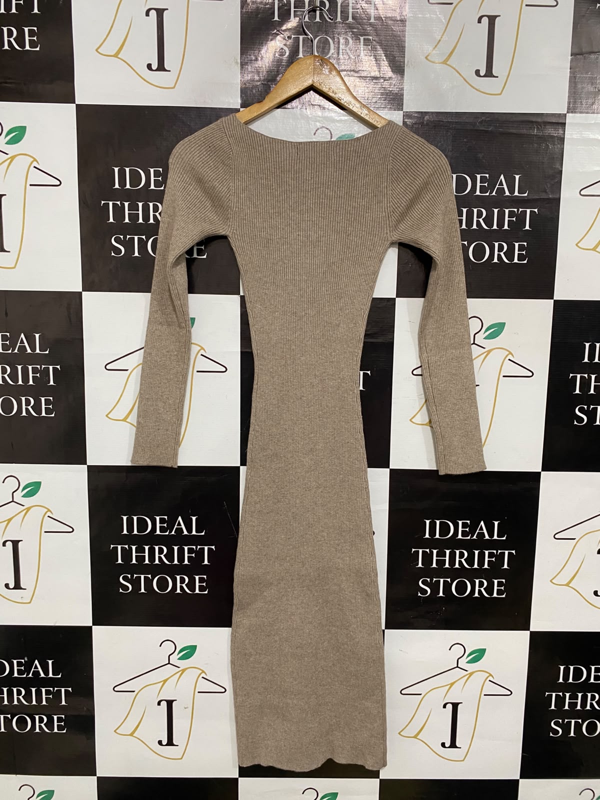 FASHION UNION |XS| BUST 10| A52| BEIGE FASHION UNION V-NECK BUTTON-FRONT RIBBED TECHNICAL UTILITY MIDI DRESS