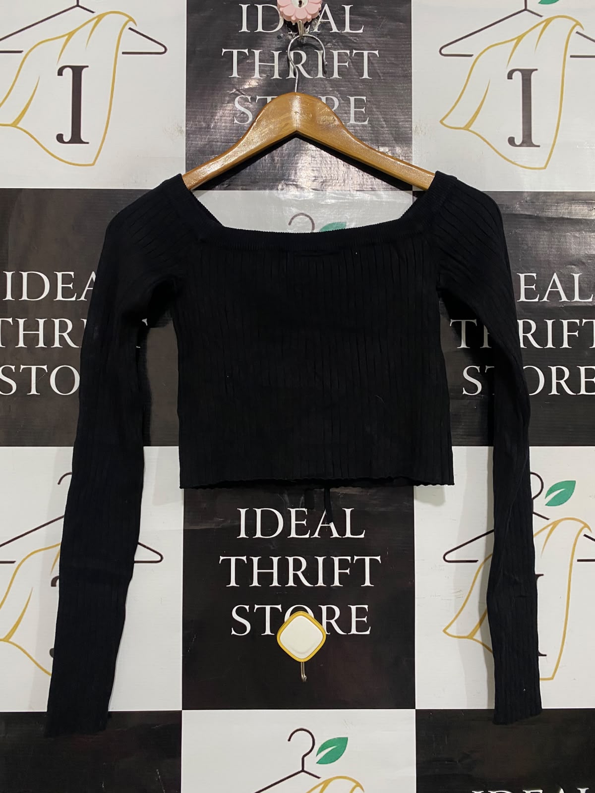 MONKL |S| BUST 12| A54| BLACK OFF-SHOULDER TIE-FRONT LONG-SLEEVE TECHNICAL UTILITY CROP TOP