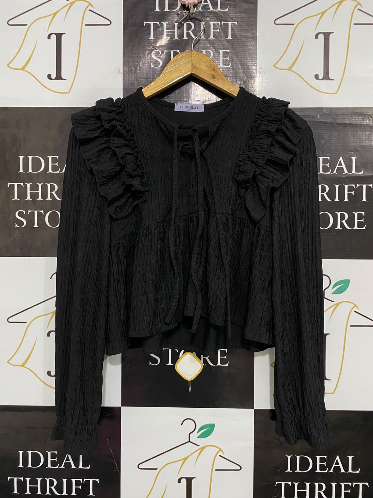 LOOK SLAY |S/M| BUST 16| A54| BLACK LOOK SLAY RUFFLE-TRIM TIE-FRONT TECHNICAL UTILITY BLOUSE