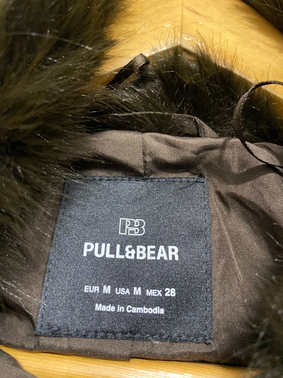 PULL & BEAR |M| BUST 23| A54| DARK BROWN FAUX-FUR CROPPED TECHNICAL UTILITY STATEMENT JACKET