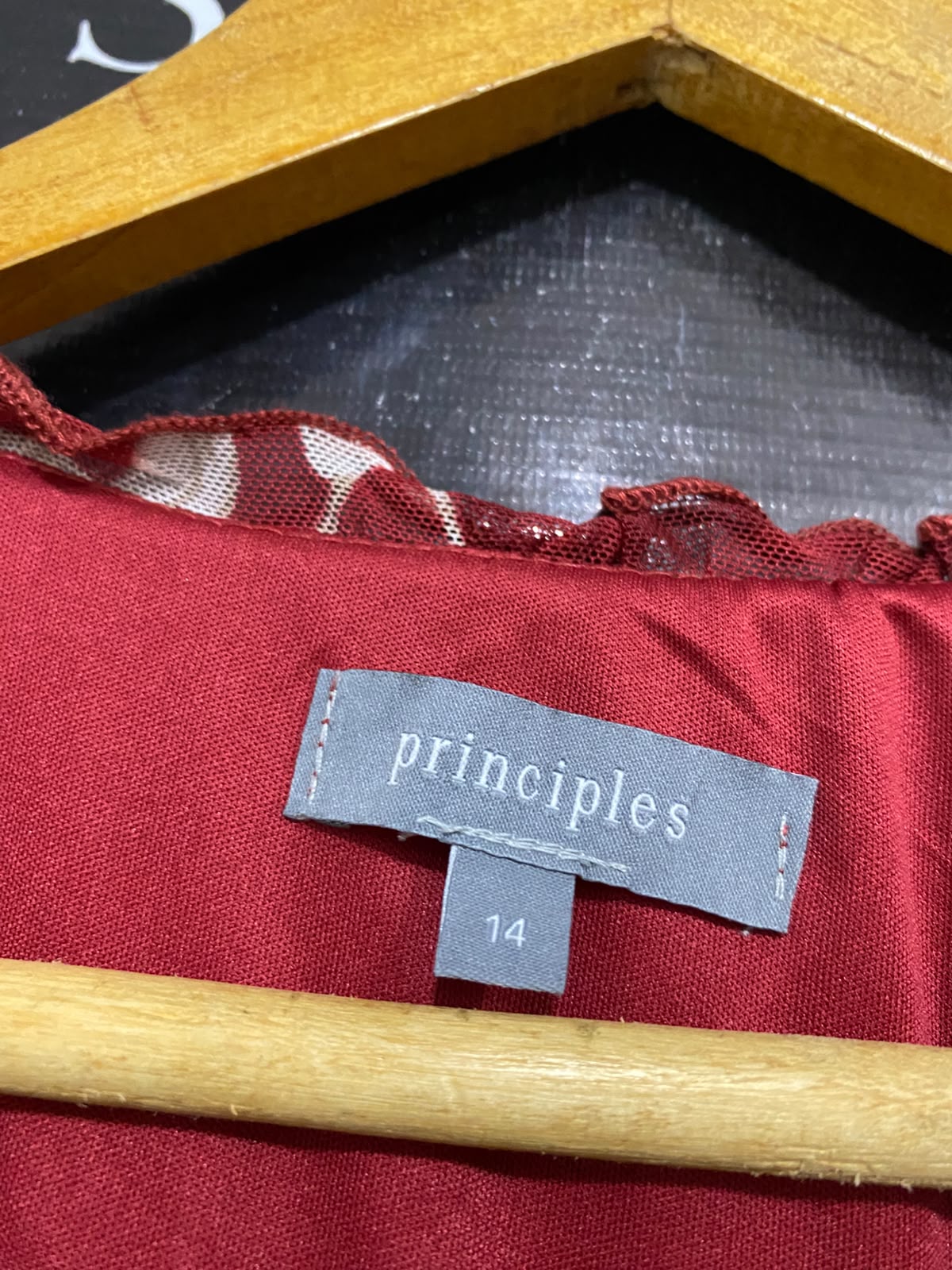 PRINCIPLES |M| BUST 17| A54| RED AND BEIGE FLORAL-PRINT V-NECK TECHNICAL UTILITY MIDI DRESS