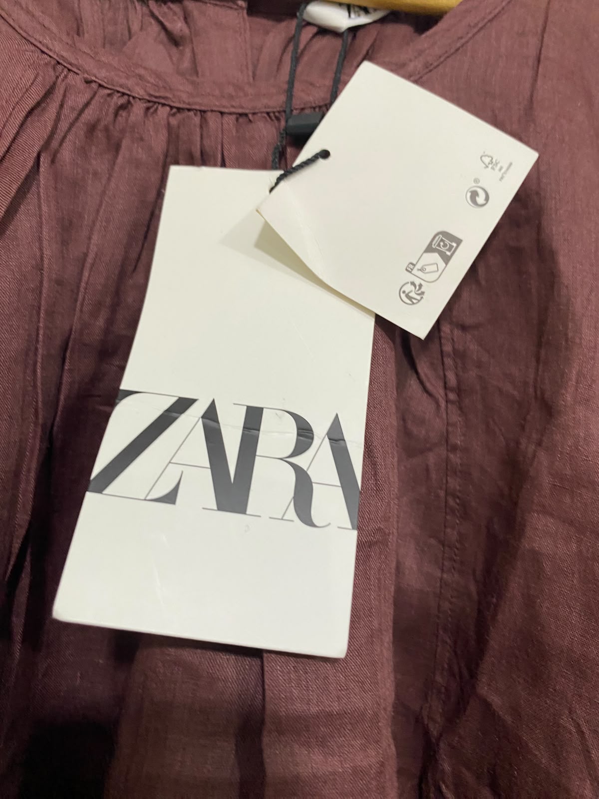 ZARA |M| BUST 25| A54| BURGUNDY ZARA SLEEVELESS TECHNICAL UTILITY BLOUSE