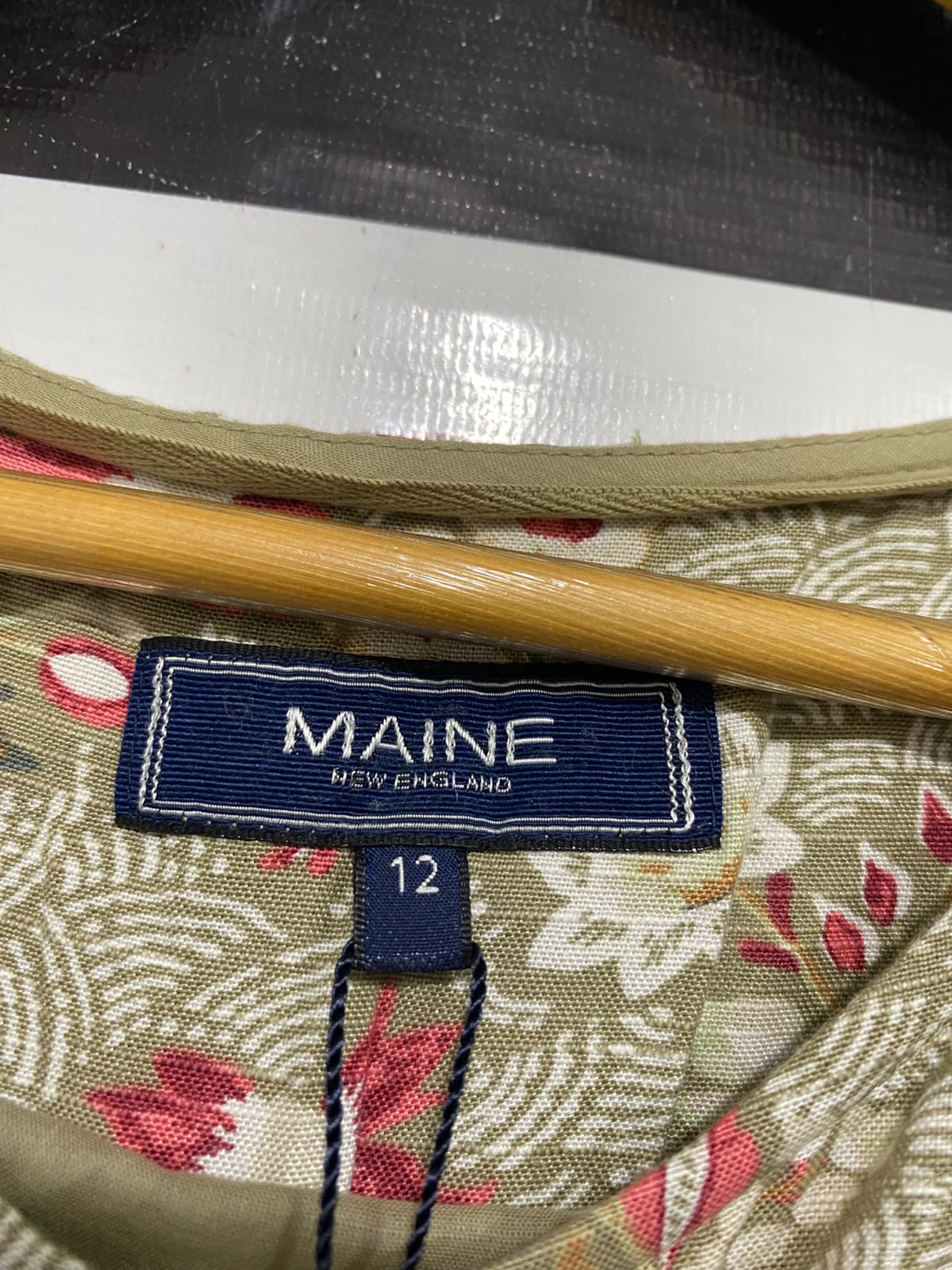MAINE |M| BUST 18| A54| OLIVE AND RED FLORAL-PRINT MAINE SLEEVELESS TECHNICAL UTILITY DRESS