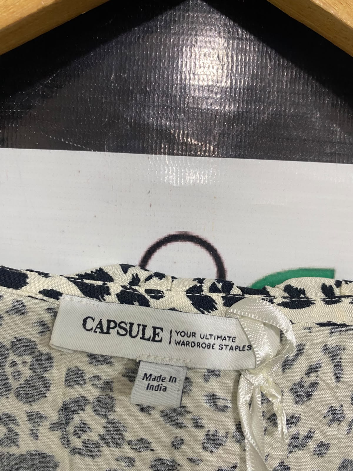 CAPSULE |XL| BUST 24| A53| BLACK AND WHITE ANIMAL-PRINT RUFFLE-COLLAR TECHNICAL UTILITY BLOUSE