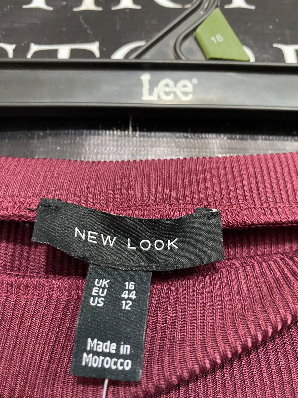NEW LOOK |L| WAIST 32| A53| BURGUNDY RIBBED TECHNICAL UTILITY MAXI SKIRT