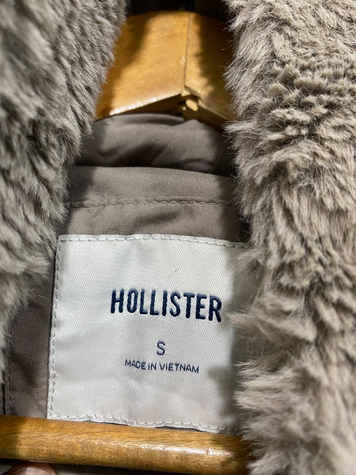 HOLLISTER |S| BUST 21| A32| TAUPE FAUX-FUR HOODED ZIP-UP TECHNICAL UTILITY JACKET