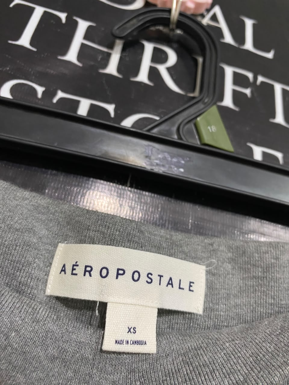 AERO POSTALE |XS| WAIST 29| A55| GREY FLORAL-EMBROIDERED TECHNICAL UTILITY JOGGERS