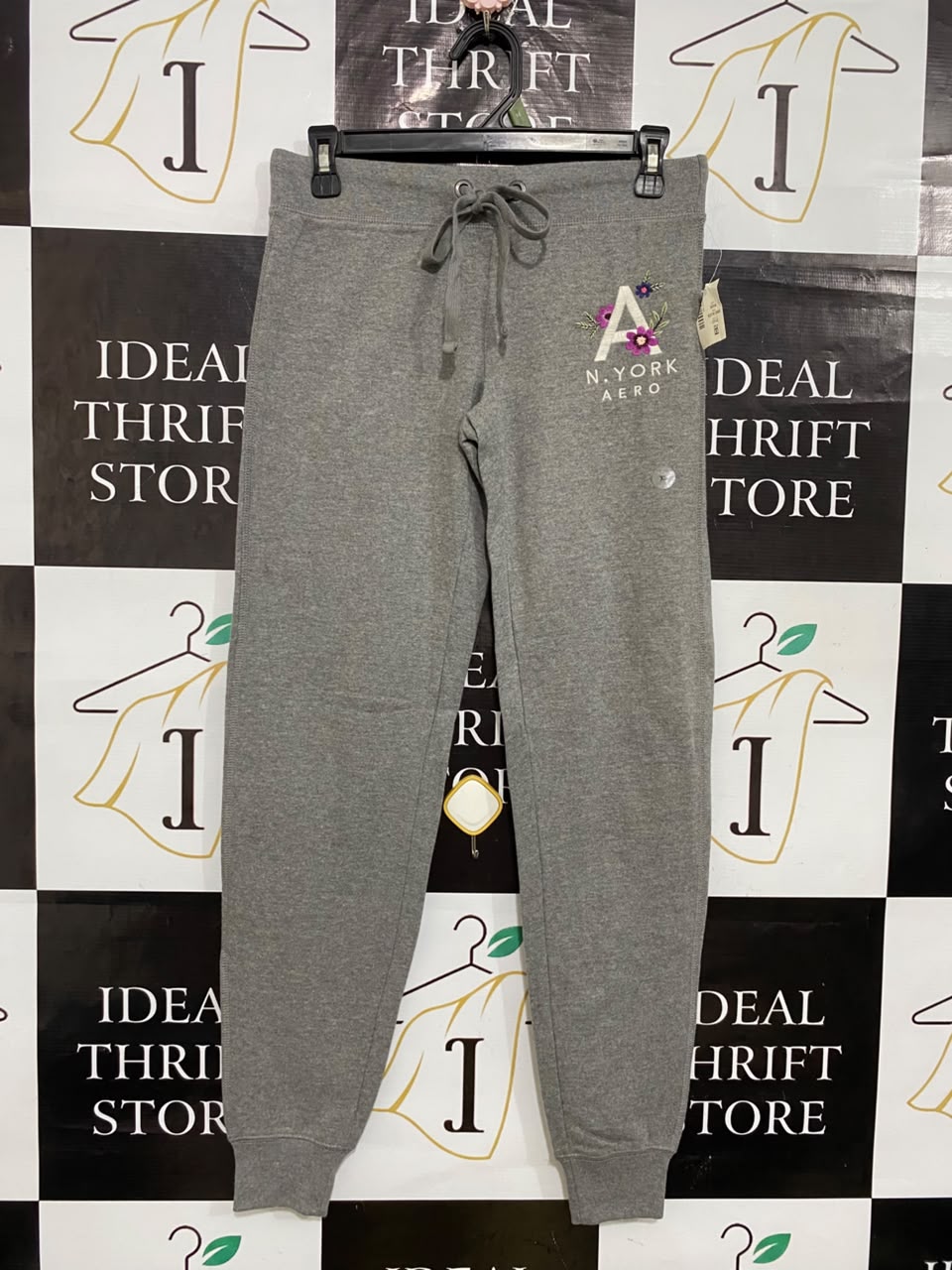 AERO POSTALE |XS| WAIST 29| A55| GREY FLORAL-EMBROIDERED TECHNICAL UTILITY JOGGERS