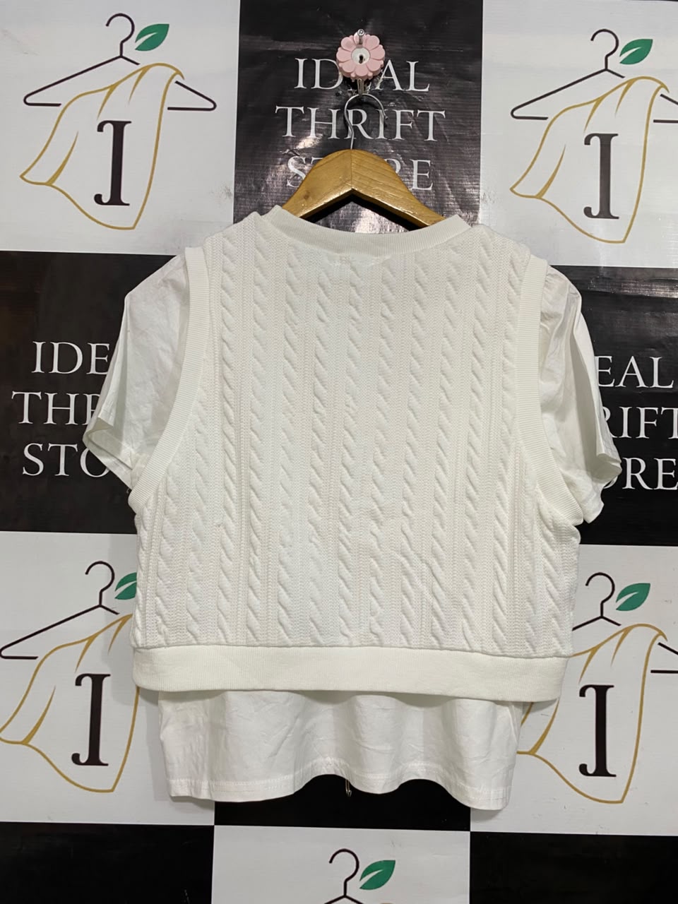 VALLEY GIRL |S| BUST 19| A55| WHITE CABLE-KNIT LAYERED-LOOK TECHNICAL UTILITY T-SHIRT & VEST COMBO