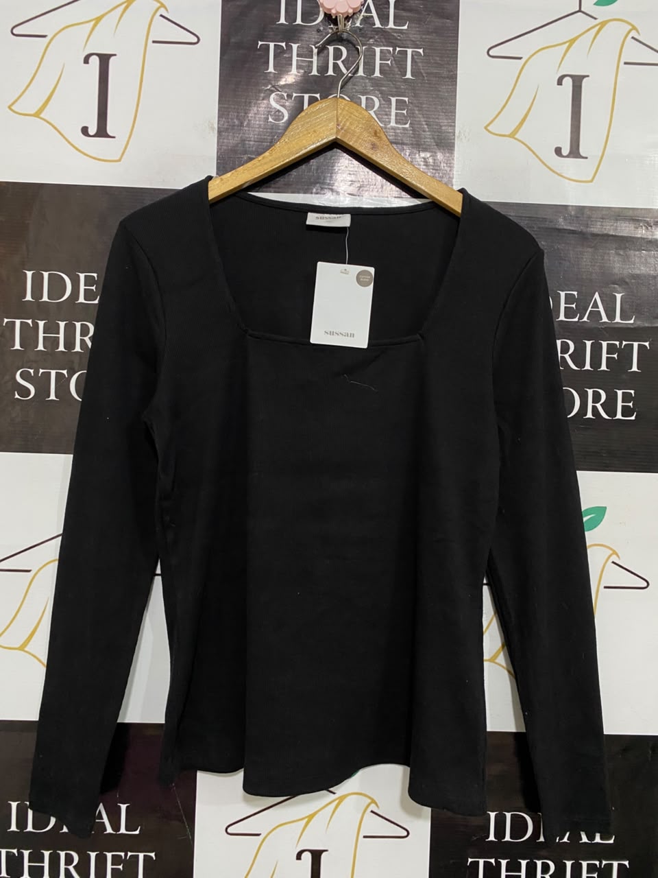SUSSAN |XL| BUST 18| A55| BLACK SQUARE-NECK LONG-SLEEVE TECHNICAL UTILITY TOP