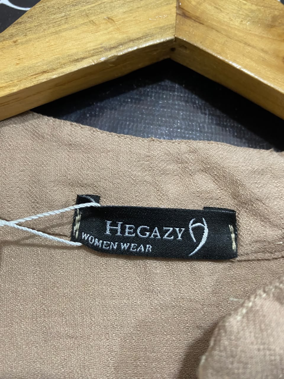 HEGAZY |L| BUST 22| A55| BEIGE MANDARIN-COLLAR TECHNICAL UTILITY TUNIC SHIRT
