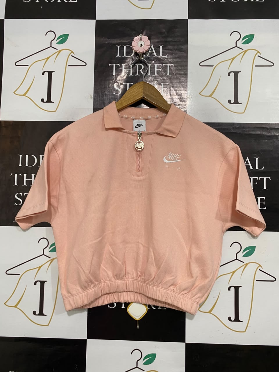 NIKE |L| BUST 21| A55| PEACH SHORT-SLEEVE HALF-ZIP TECHNICAL UTILITY CROP TOP