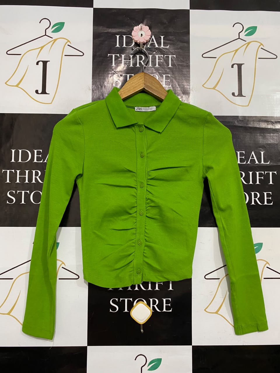 ZARA |S| BUST 14| A54| LIME GREEN LONG-SLEEVE RUFFLED BUTTON-FRONT TECHNICAL UTILITY POLO SHIRT