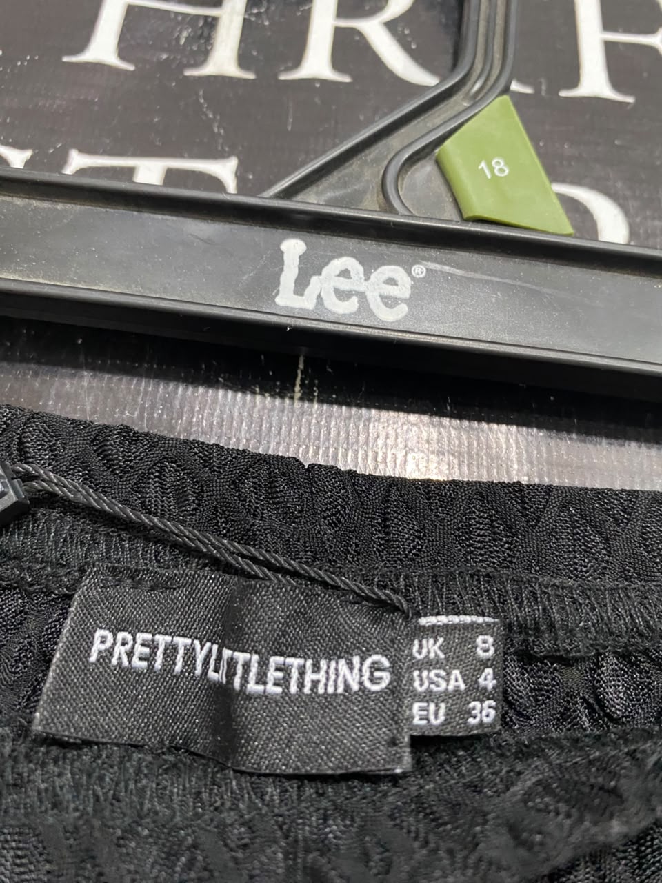 PRETTYLITTLE THING |XS| WAIST 22| A54| BLACK CRINKLE TEXTURED RUFFLE-HEM TECHNICAL UTILITY LEGGINGS