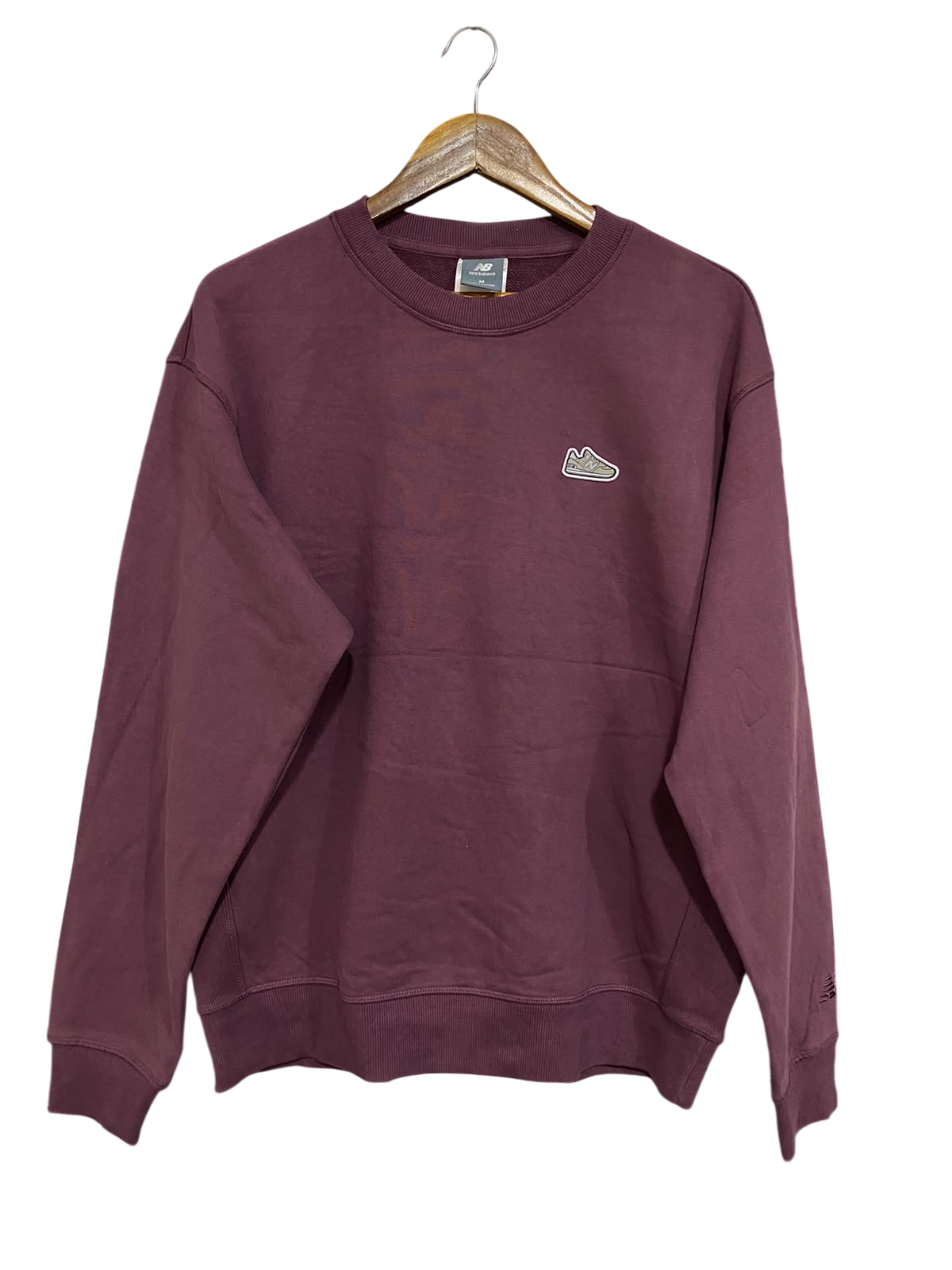 NEW BALANCE |M| BUST 24| A55| BURGUNDY SNEAKER-PATCH CREWNECK TECHNICAL UTILITY SWEATER