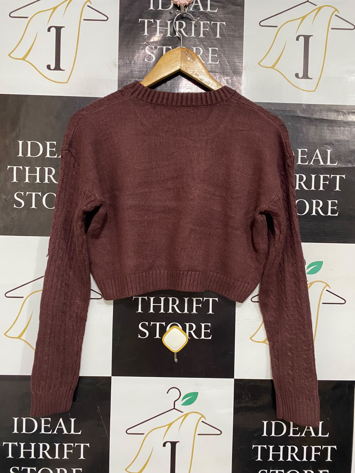 VALLEY GIRL |M| BUST 18| A56| BURGUNDY CABLE-KNIT CROPPED TECHNICAL UTILITY SWEATER