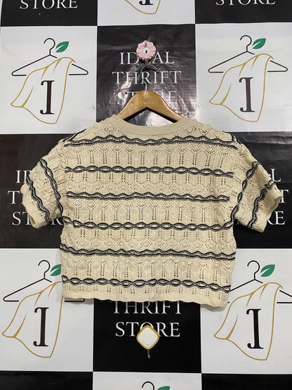 ZARA |XS| BUST 18| A56| OFF-WHITE AND BLACK STRIPED SHORT-SLEEVE TECHNICAL UTILITY SWEATER
