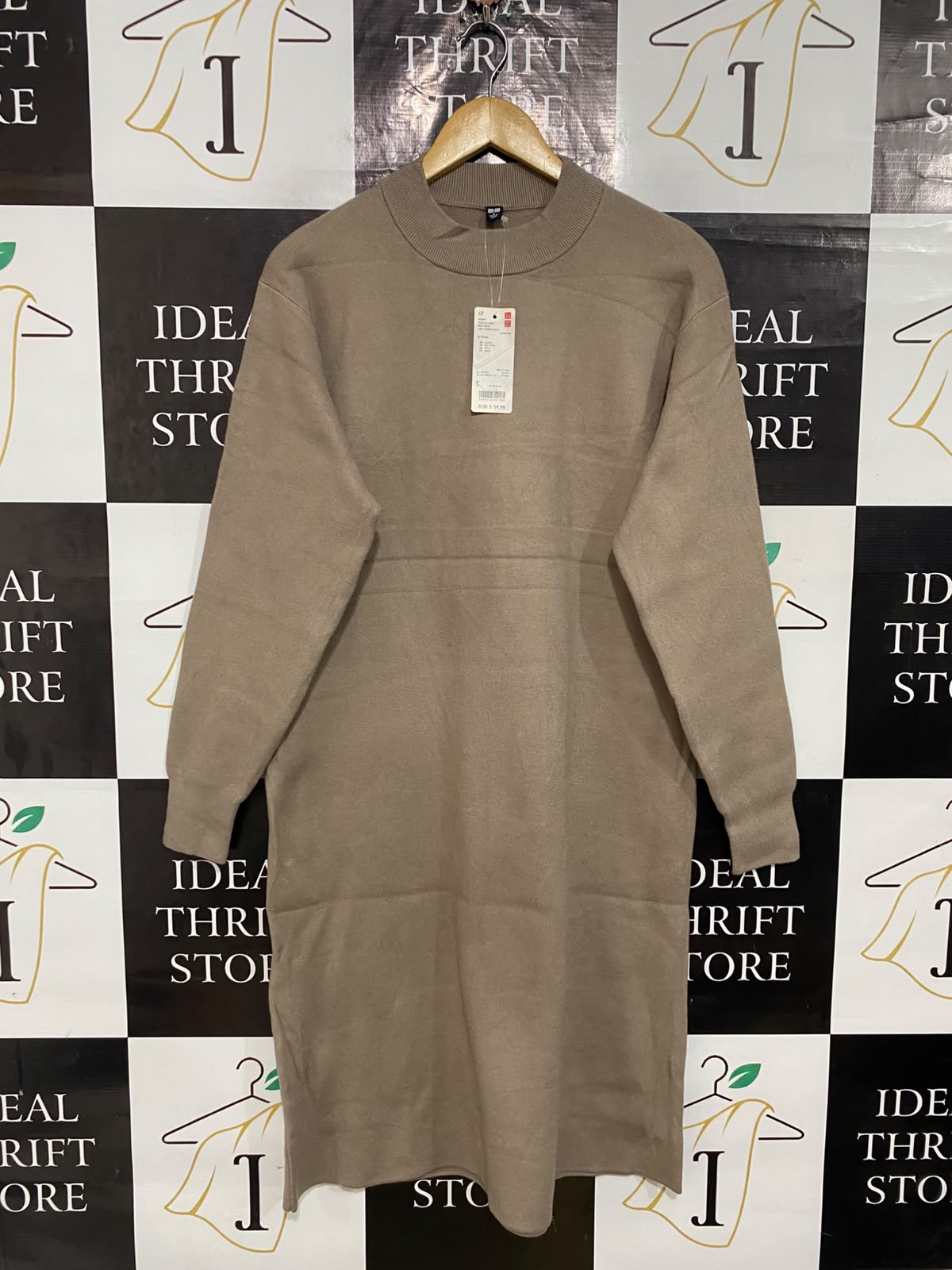 UNIQLO |S| BUST 19| A56| TAUPE MOCK-NECK TECHNICAL UTILITY KNIT DRESS
