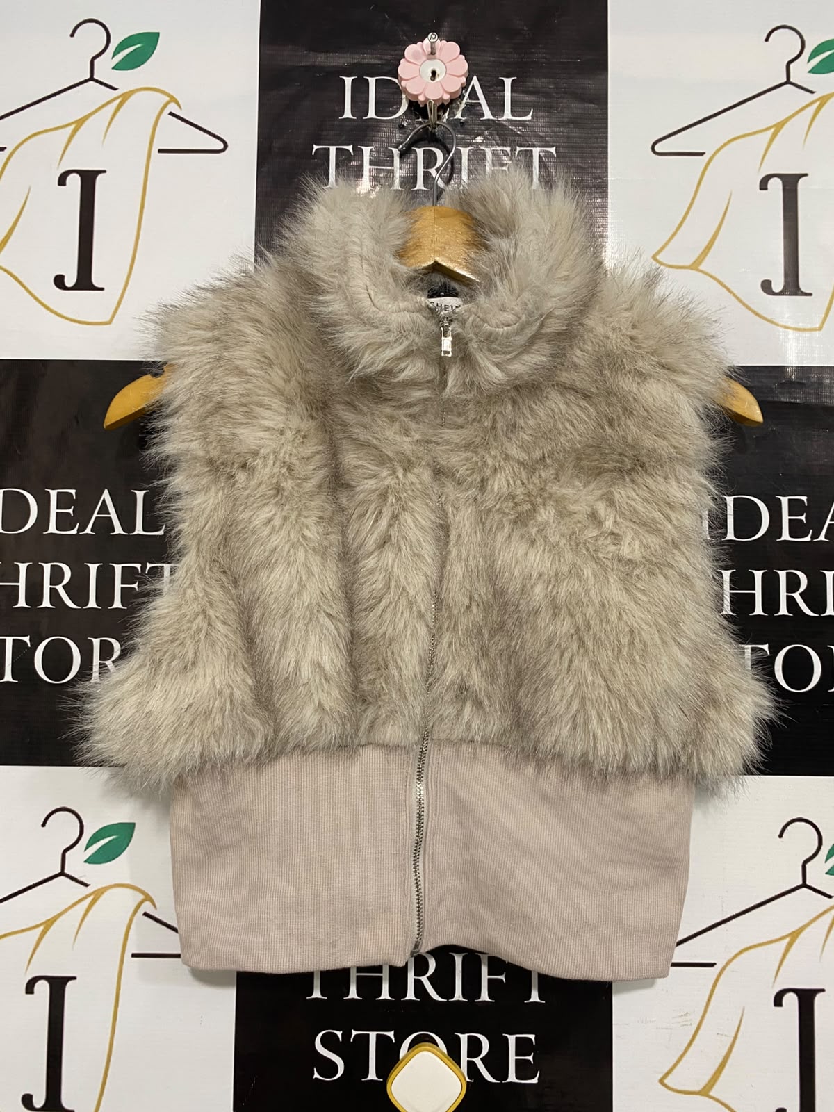 SHEIN |M| BUST 17| A55| TAUPE FAUX-FUR STAND-COLLAR TECHNICAL UTILITY VEST