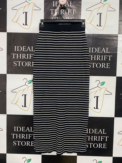 LILY LOVES |XXS| WAIST 24| A32| BLACK AND WHITE STRIPED KNIT TECHNICAL UTILITY MIDI SKIRT