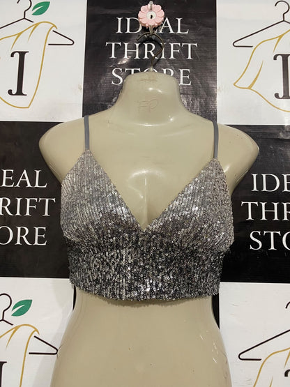 STRANDIVARIUS |S| BUST 15| A56| SILVER OMBRE SEQUIN TECHNICAL UTILITY CROP TOP