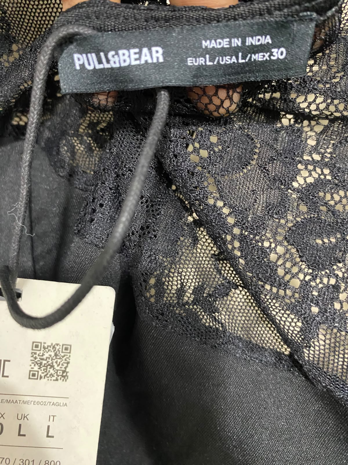 PULL & BEAR |L| BUST 14| A56| BLACK LACE AND SEQUIN HALTER TECHNICAL UTILITY BODYSUIT