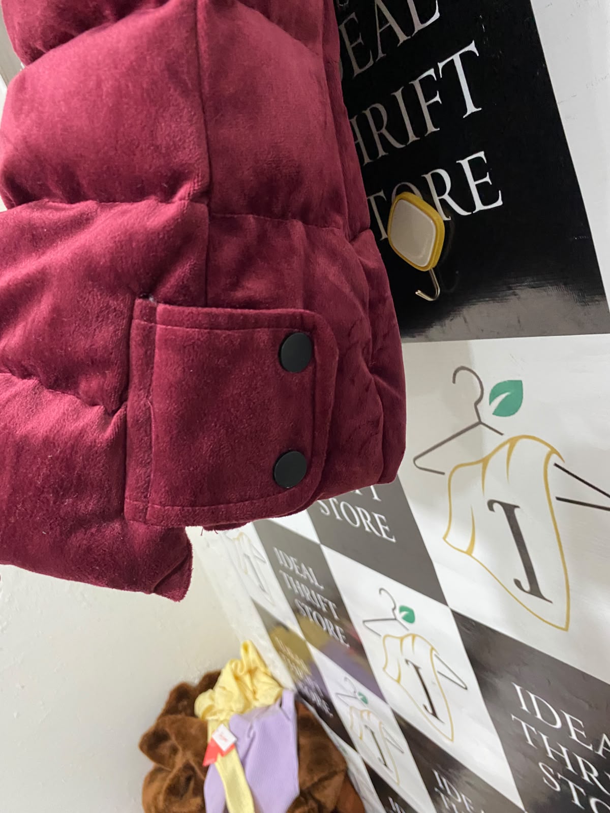 ENGINE |M| BUST 20| A56| BURGUNDY VELVET HOODED PUFFER VEST TECHNICAL UTILITY OUTERWEAR