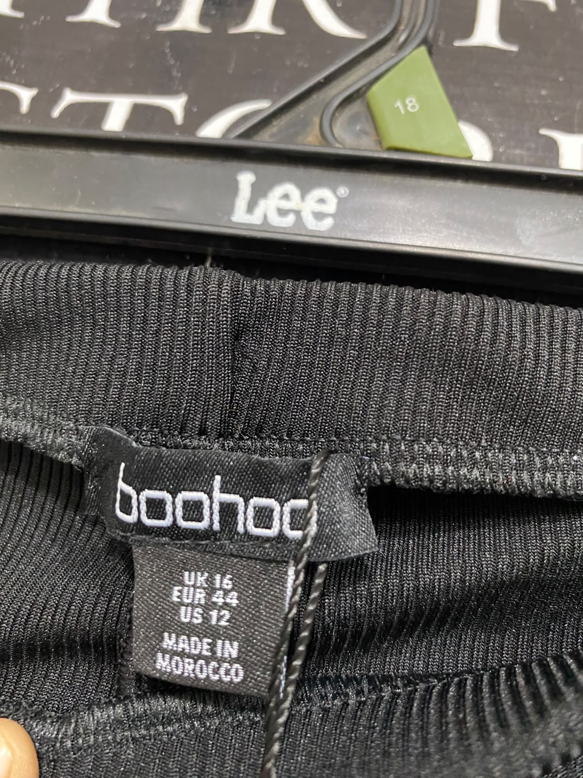 BOOHOO |L| WAIST 32| A56| BLACK RIBBED FLARED TECHNICAL UTILITY TROUSERS
