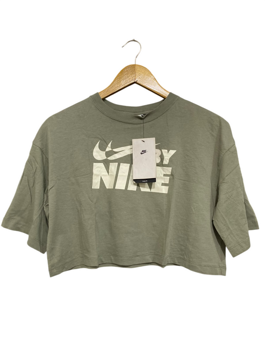 NIKE |M| BUST 20| A57| SAGE GREEN LOGO-PRINT TECHNICAL UTILITY CROP T-SHIRT