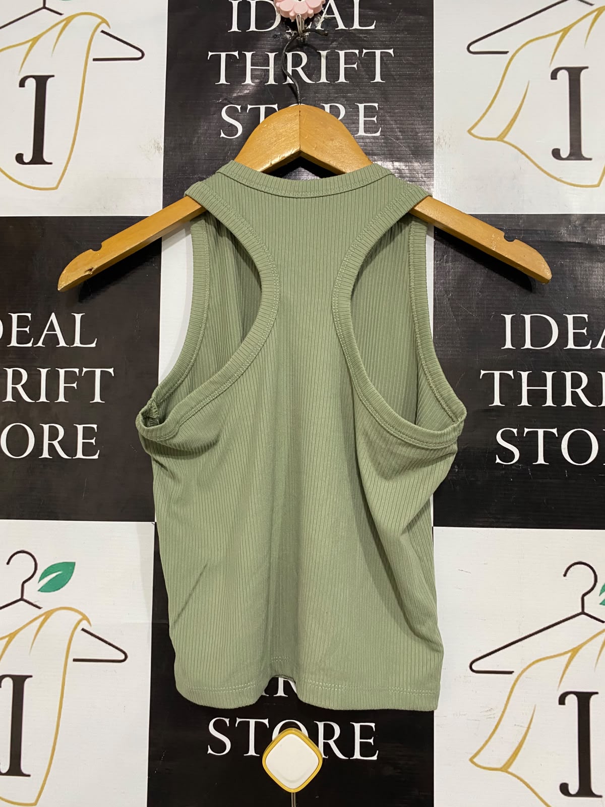 |M/L| BUST 15| A57| SAGE GREEN RIBBED CREWNECK TANK TOP