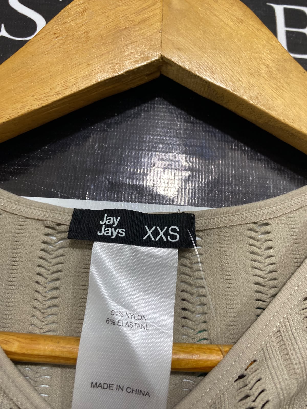 JAY JAYS |XXS| BUST 12| A57| TAUPE RIBBED SEAMLESS TECHNICAL UTILITY CROP TOP