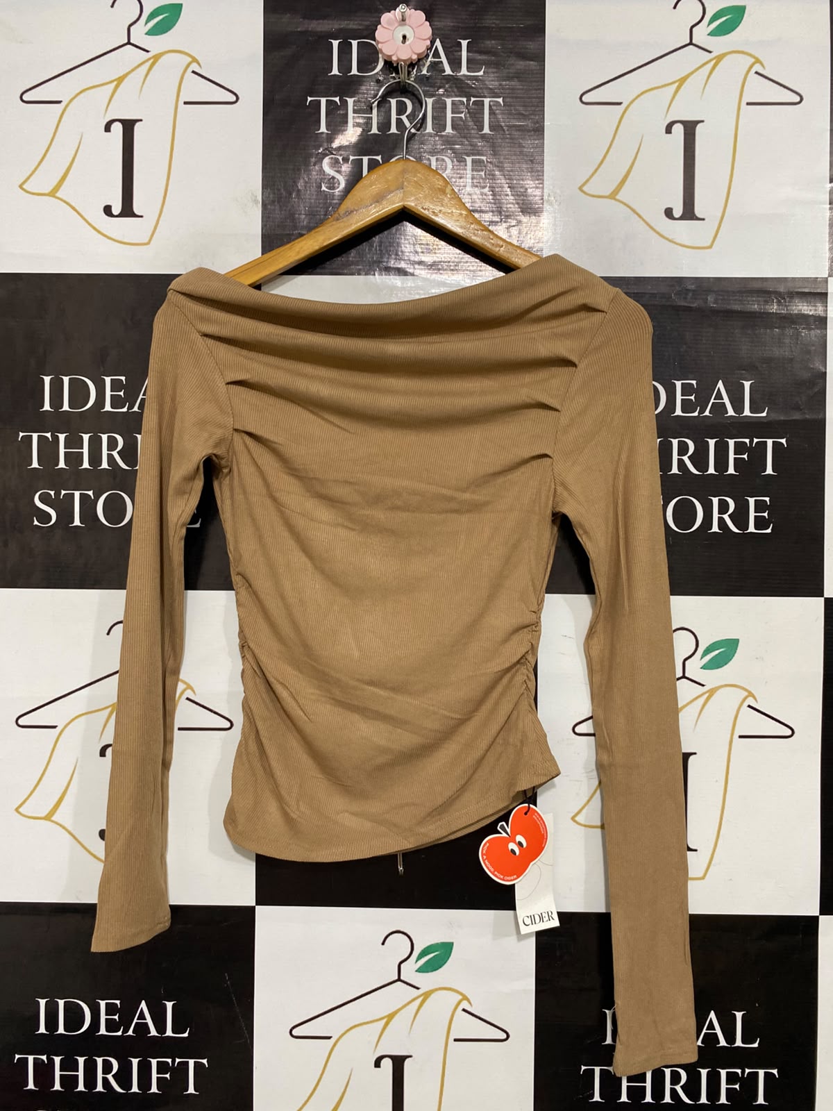 CIDER |S| BUST 14| A57| TAUPE OFF-SHOULDER RUCHED TECHNICAL UTILITY LONG-SLEEVE TOP