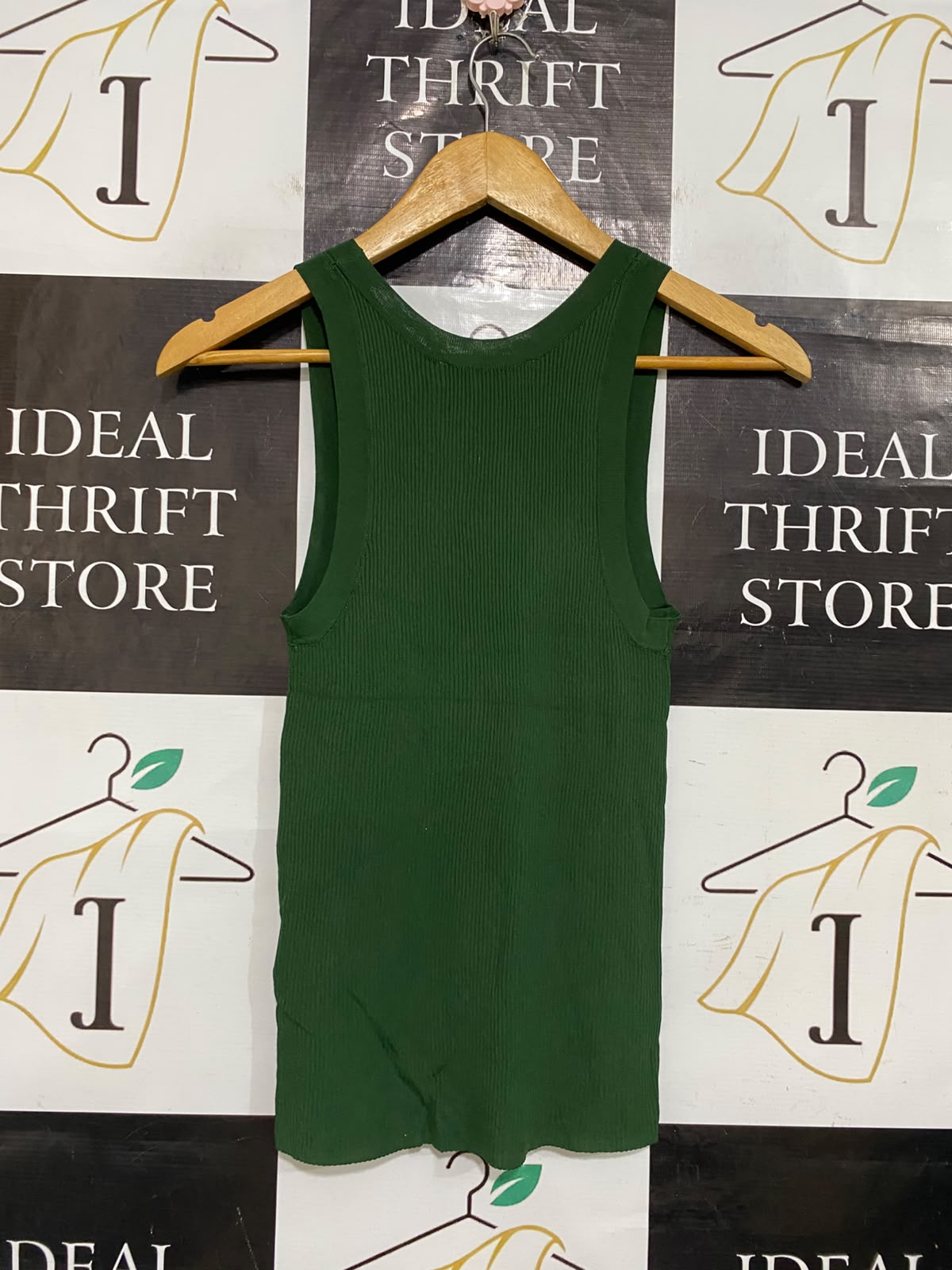 ZARA |S| BUST 11| A57| GREEN RIBBED SCOOP-NECK TECHNICAL UTILITY TANK TOP