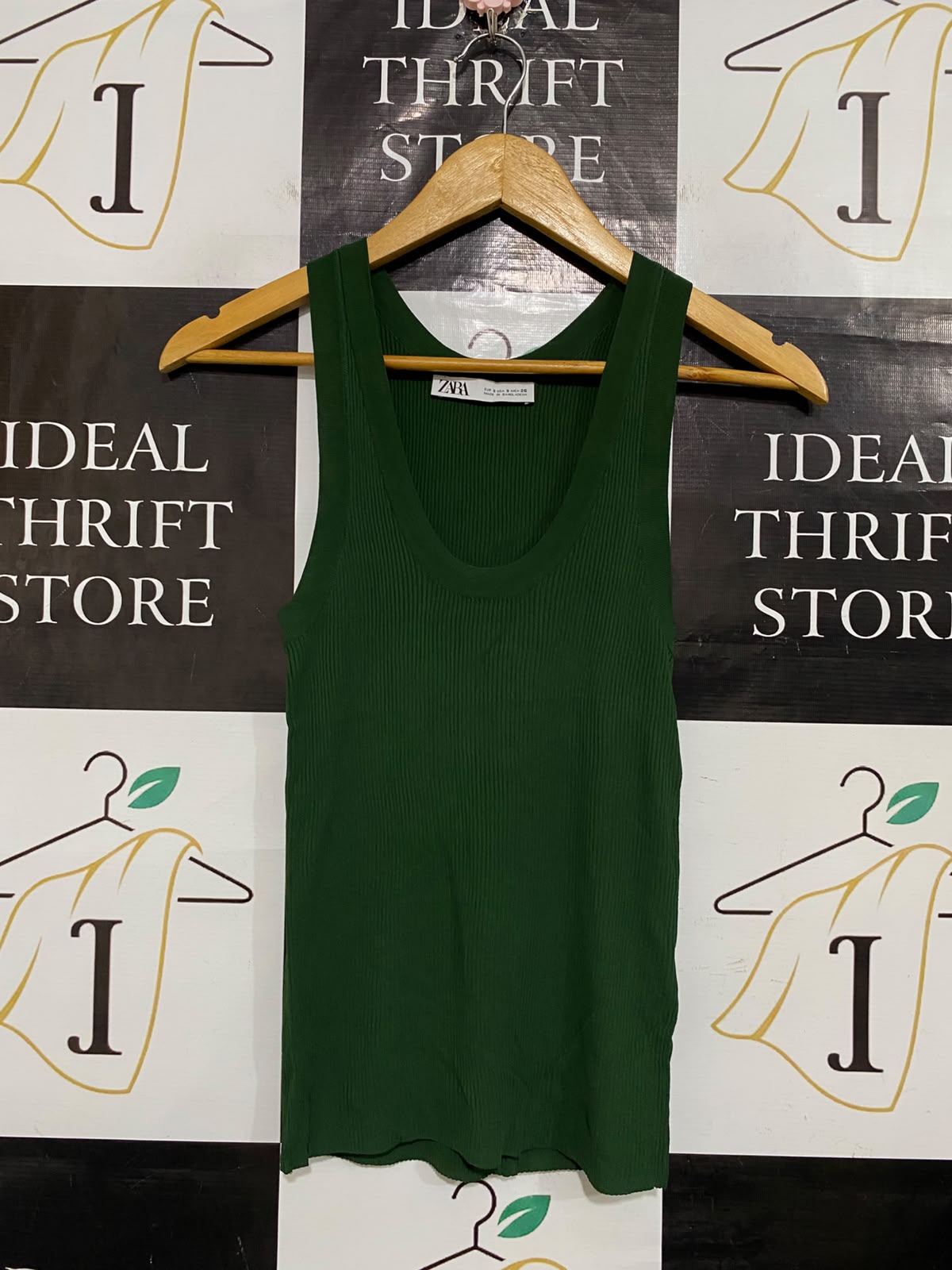 ZARA |S| BUST 11| A57| GREEN RIBBED SCOOP-NECK TECHNICAL UTILITY TANK TOP