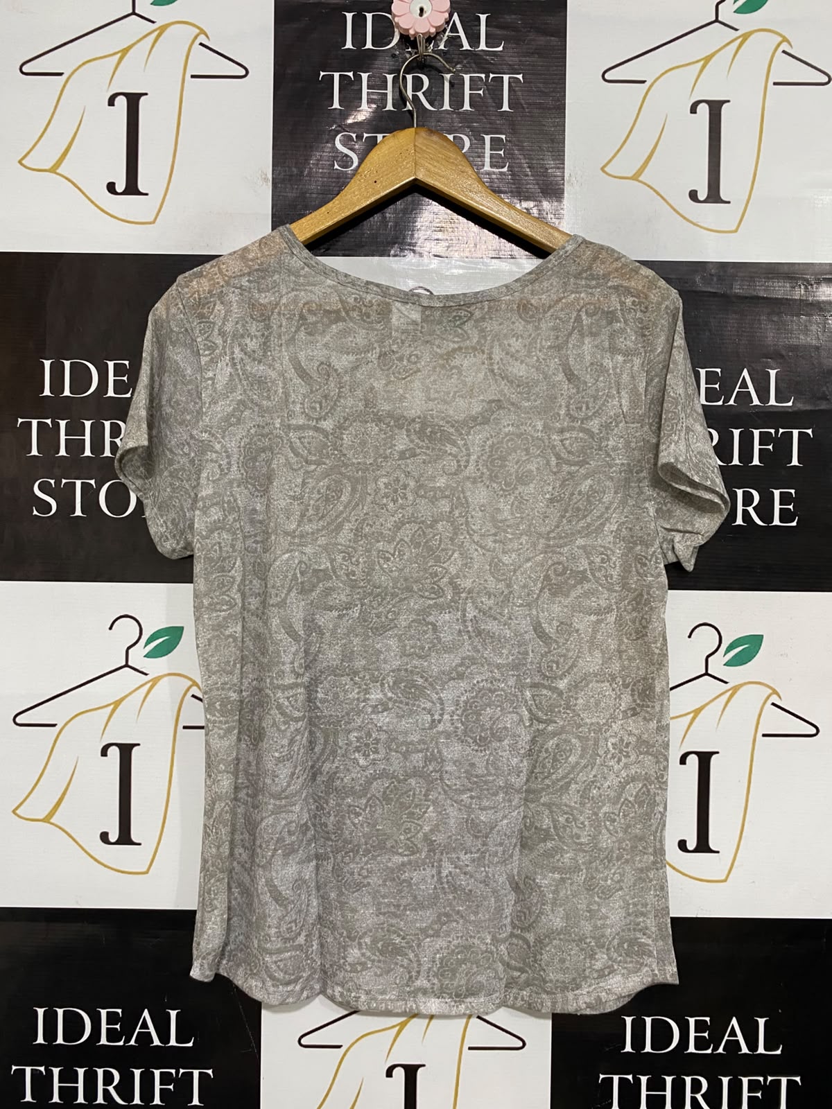NOW |M| BUST 20| A57| TAUPE PAISLEY-PRINT SCOOP-NECK TECHNICAL UTILITY T-SHIRT