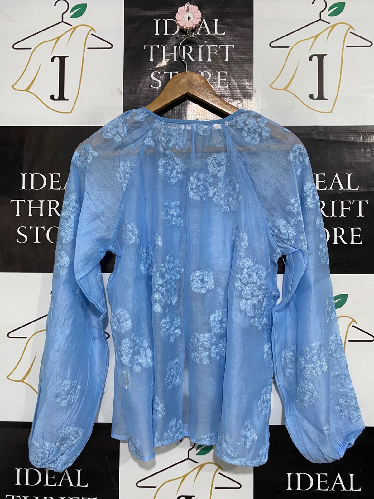 SHEIN |M| BUST 20| A57| LIGHT BLUE FLORAL-JACQUARD TIE-NECK TECHNICAL UTILITY BLOUSE
