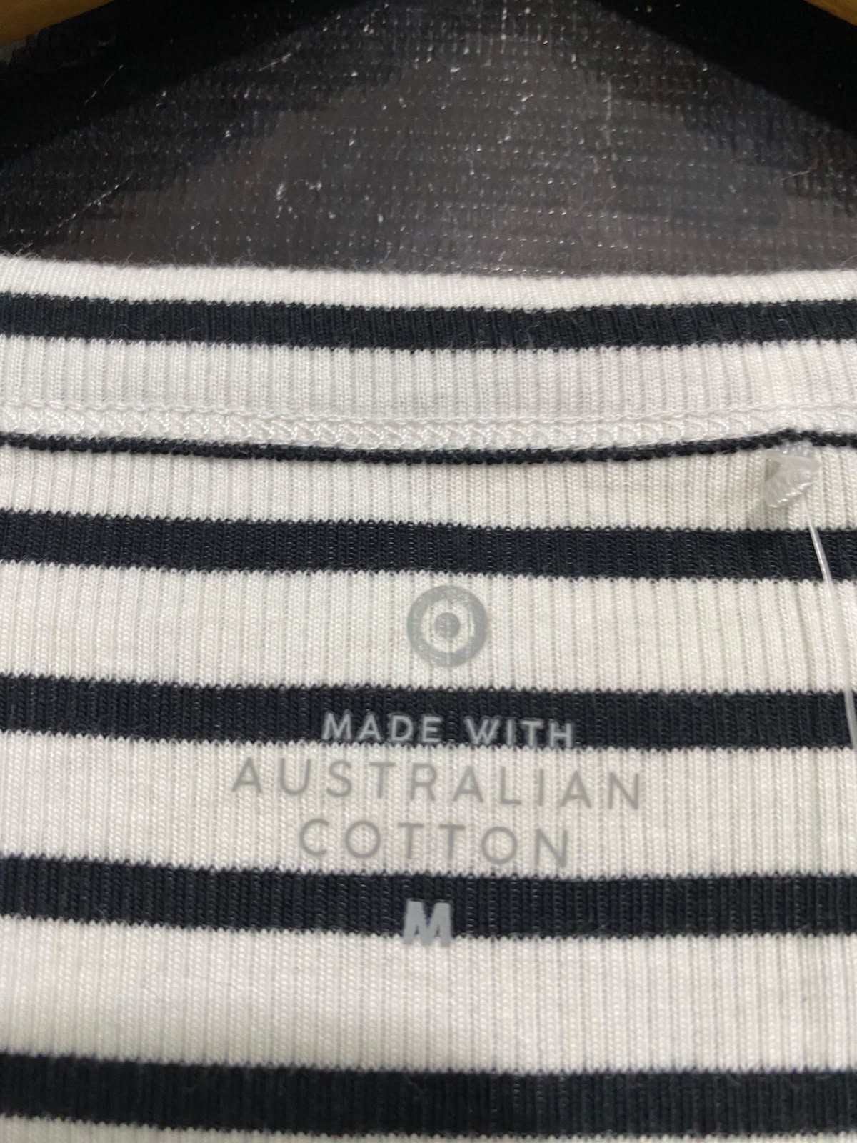 TARGET ACTIVE |M| BUST 16| A57| BLACK AND WHITE STRIPED SCOOP-NECK TECHNICAL UTILITY LONG-SLEEVE TOP