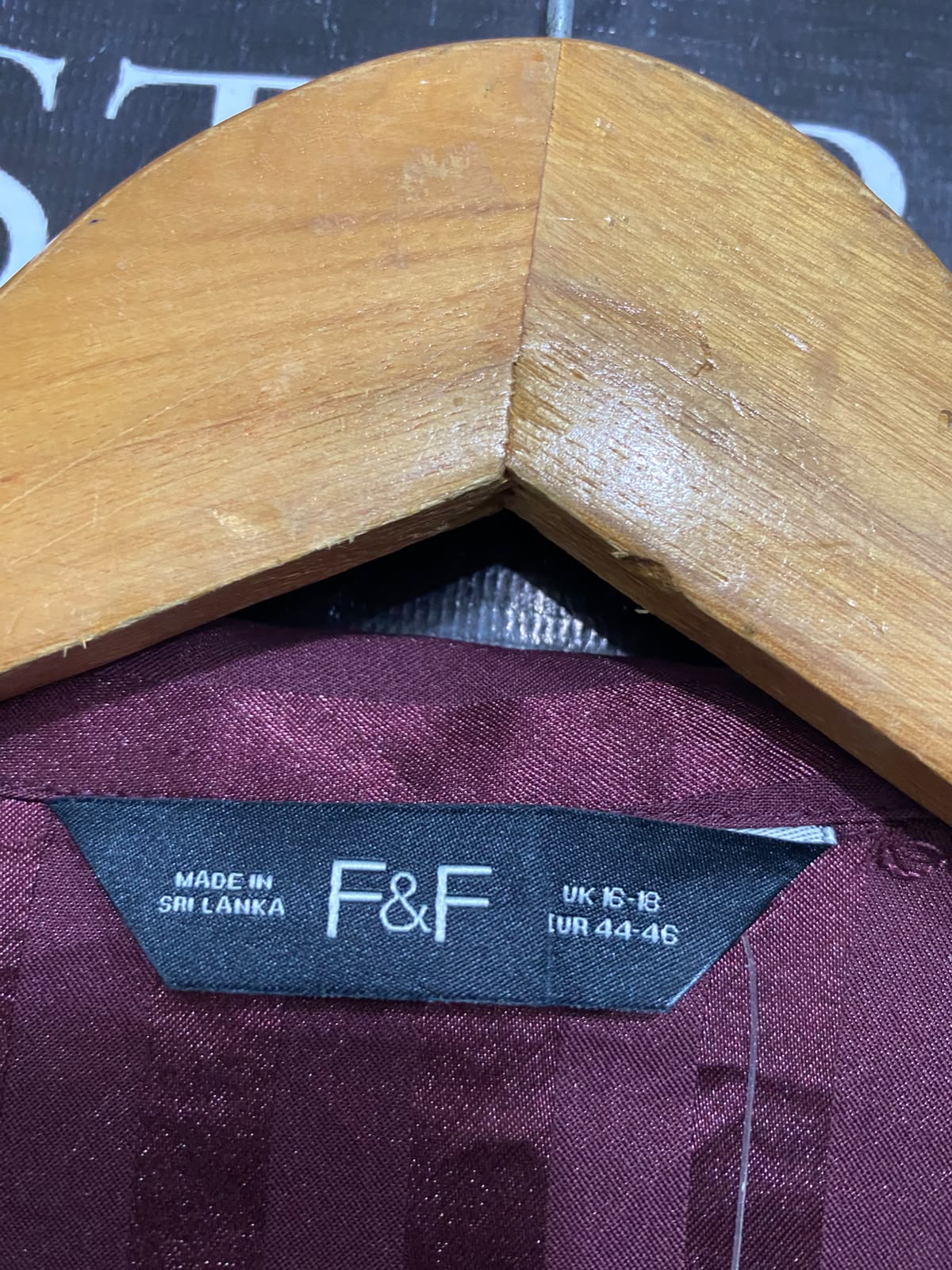 F&F |M| A57| BURGUNDY STRIPED SATIN-FINISH TECHNICAL UTILITY LOUNGE SET