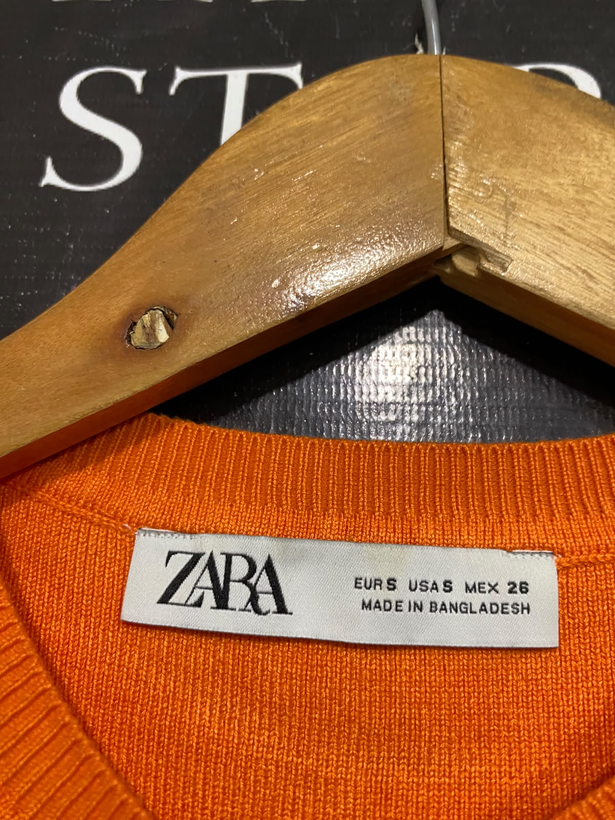 ZARA |S| BUST 12| A59| ORANGE RIBBED TECHNICAL UTILITY CROP TOP